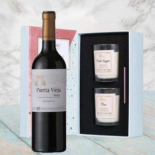 Puerta Vieja Tinto Reserva With Love Body & Earth 2 Scented Candle Gift Box